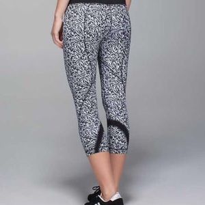 Lululemon Inspire Crop